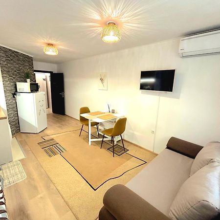 Aloha Apartment Burgas Exterior photo