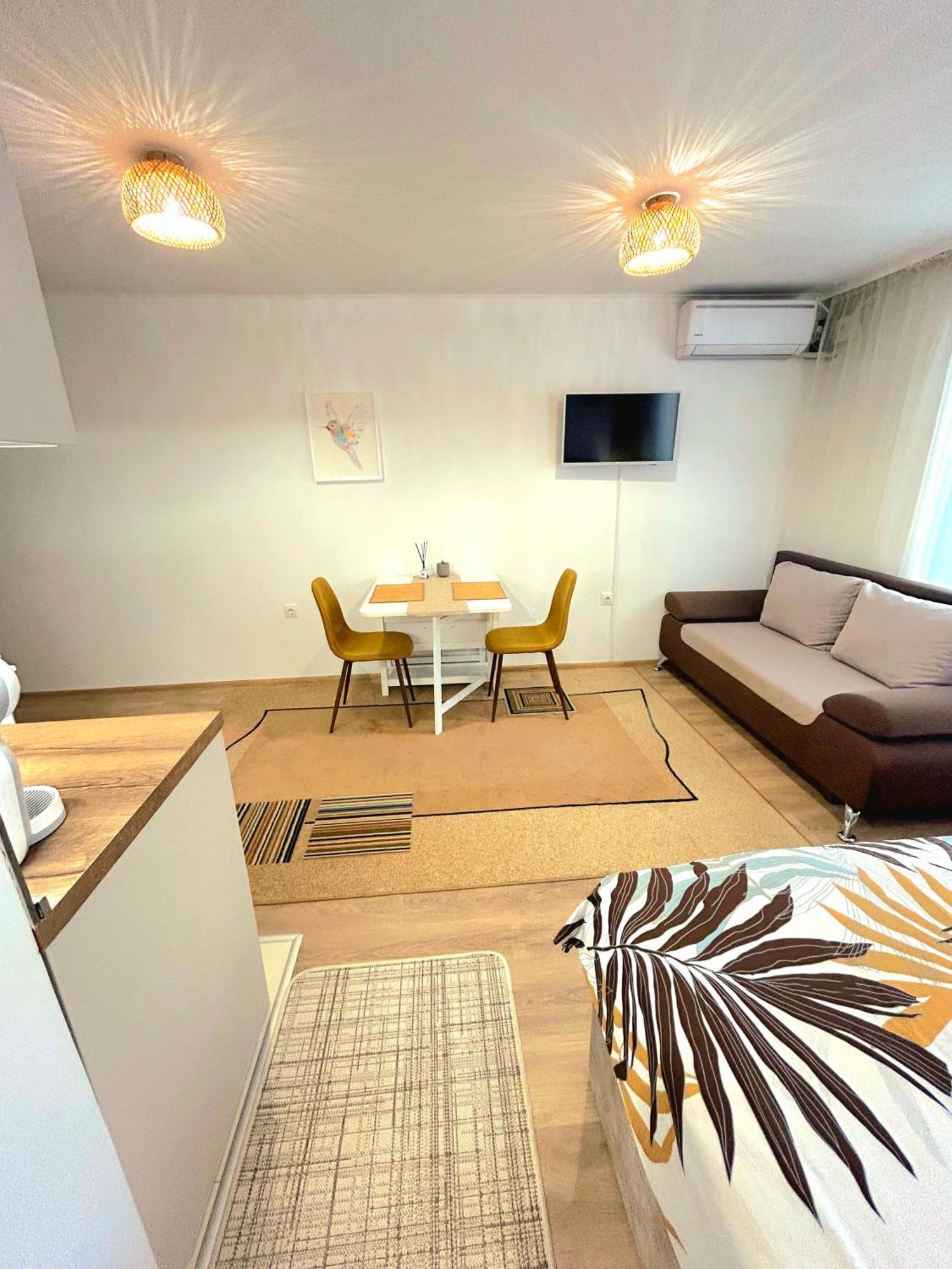 Aloha Apartment Burgas Exterior photo